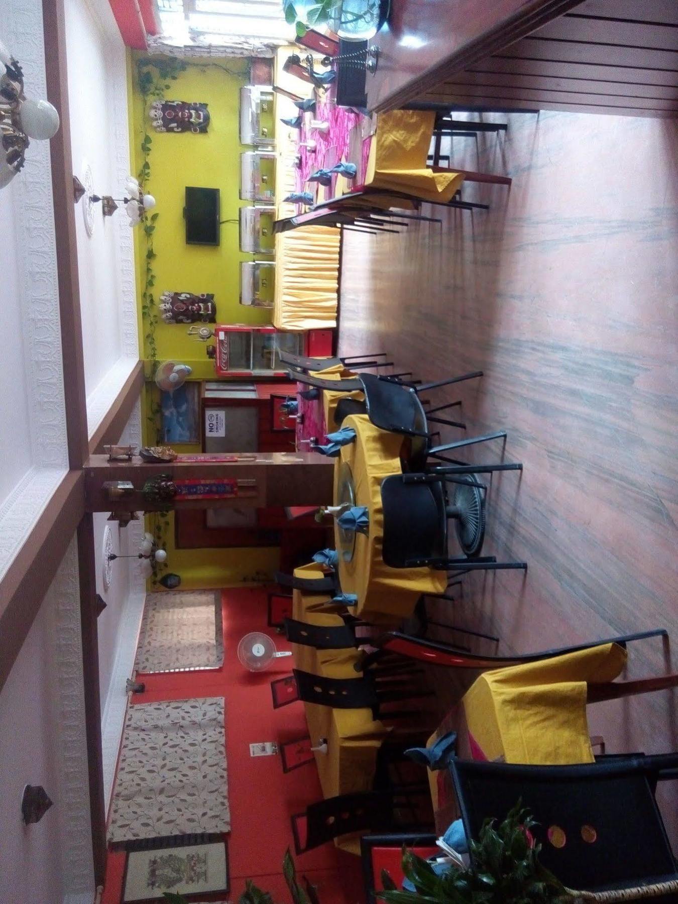Amar Hotel Kathmandu Bagian luar foto