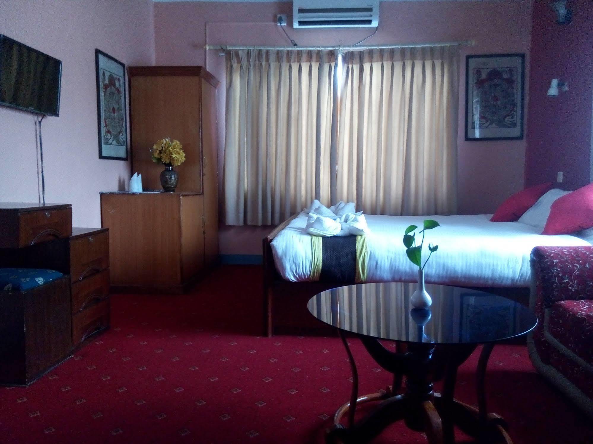 Amar Hotel Kathmandu Bagian luar foto